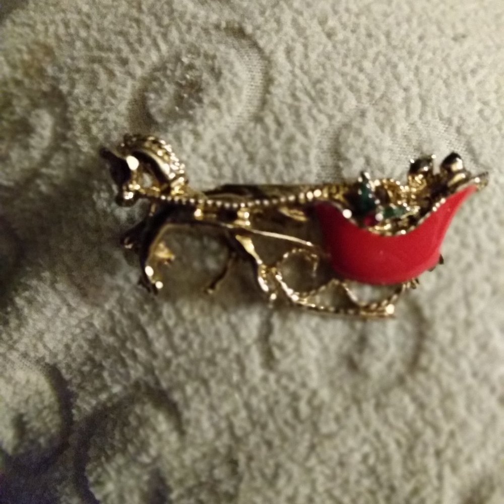 Vintage Sleigh Ride With Packages Brooch, Vintage Sleigh, Winter Vehicle